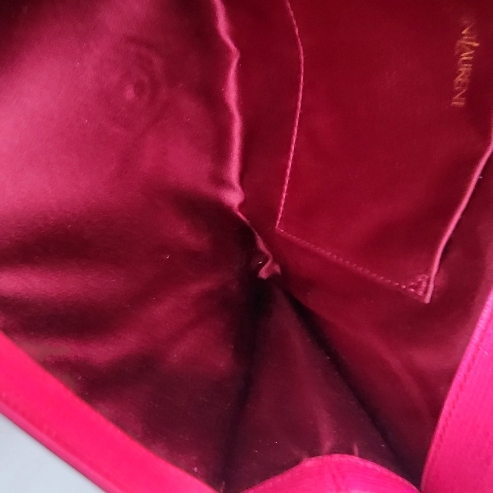 YVES  SAINT LAURENTCalfskin Classic Y Ligne Clutch Fuchsia..Authentic... - Picture 10 of 16